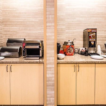 ホテル タウンプレース スイーツ ラコニア ギルフォード エクステリア 写真